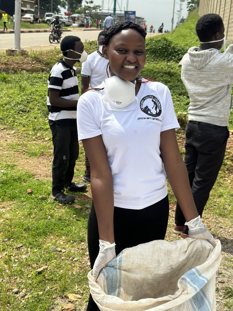 2621c347-40b4-49d9-b36d-924b33559308